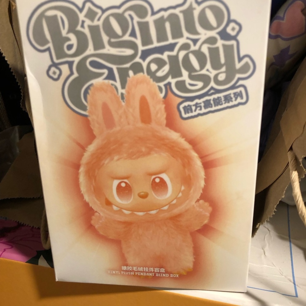 Pop Mart ORIGINAL LABUBI! NEW IN BOX!